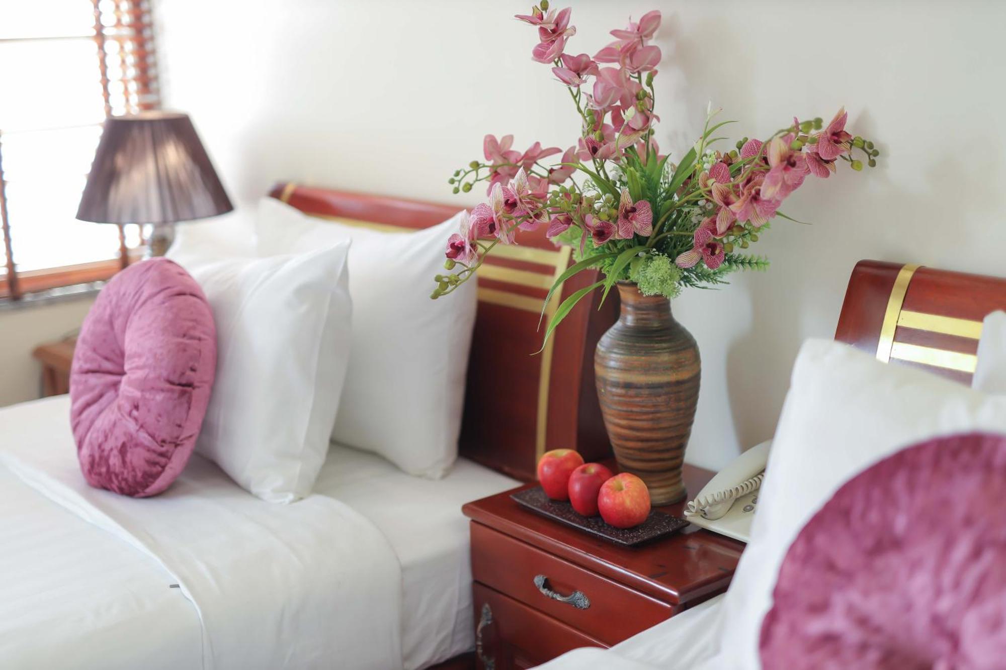 Viet Village Airport Hotel & Restaurants Hanoi Zewnętrze zdjęcie