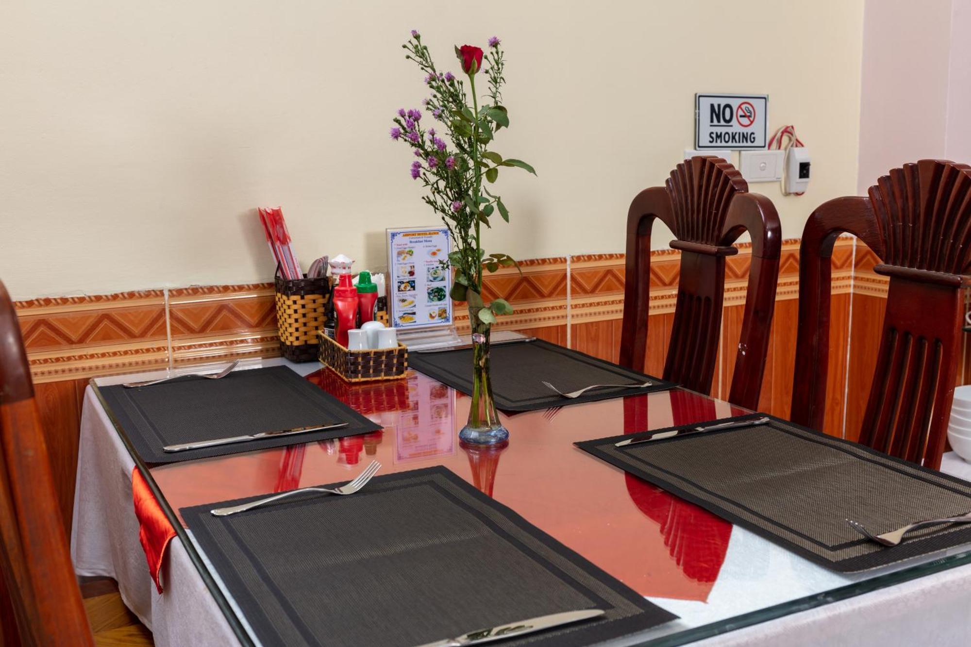 Viet Village Airport Hotel & Restaurants Hanoi Zewnętrze zdjęcie